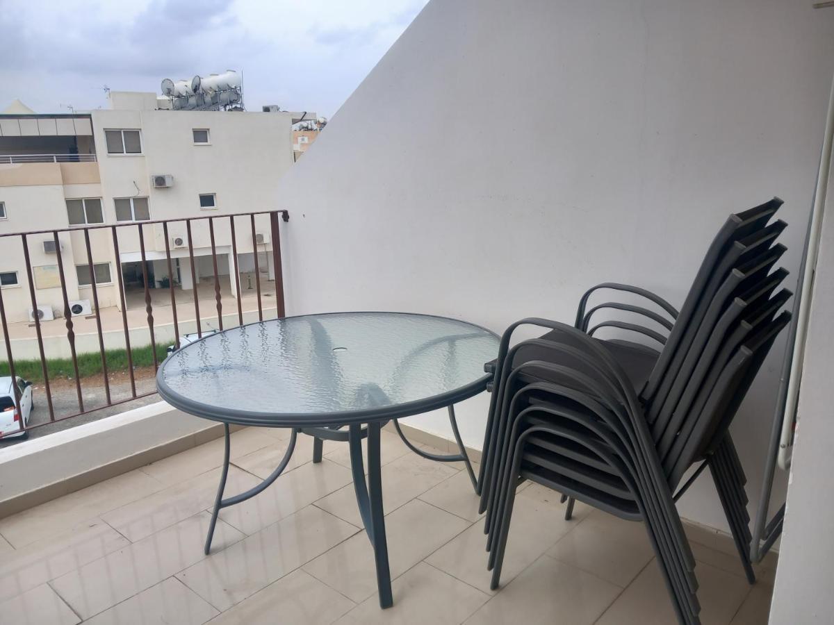 Barlee'S Apartment Paralimni Exterior foto